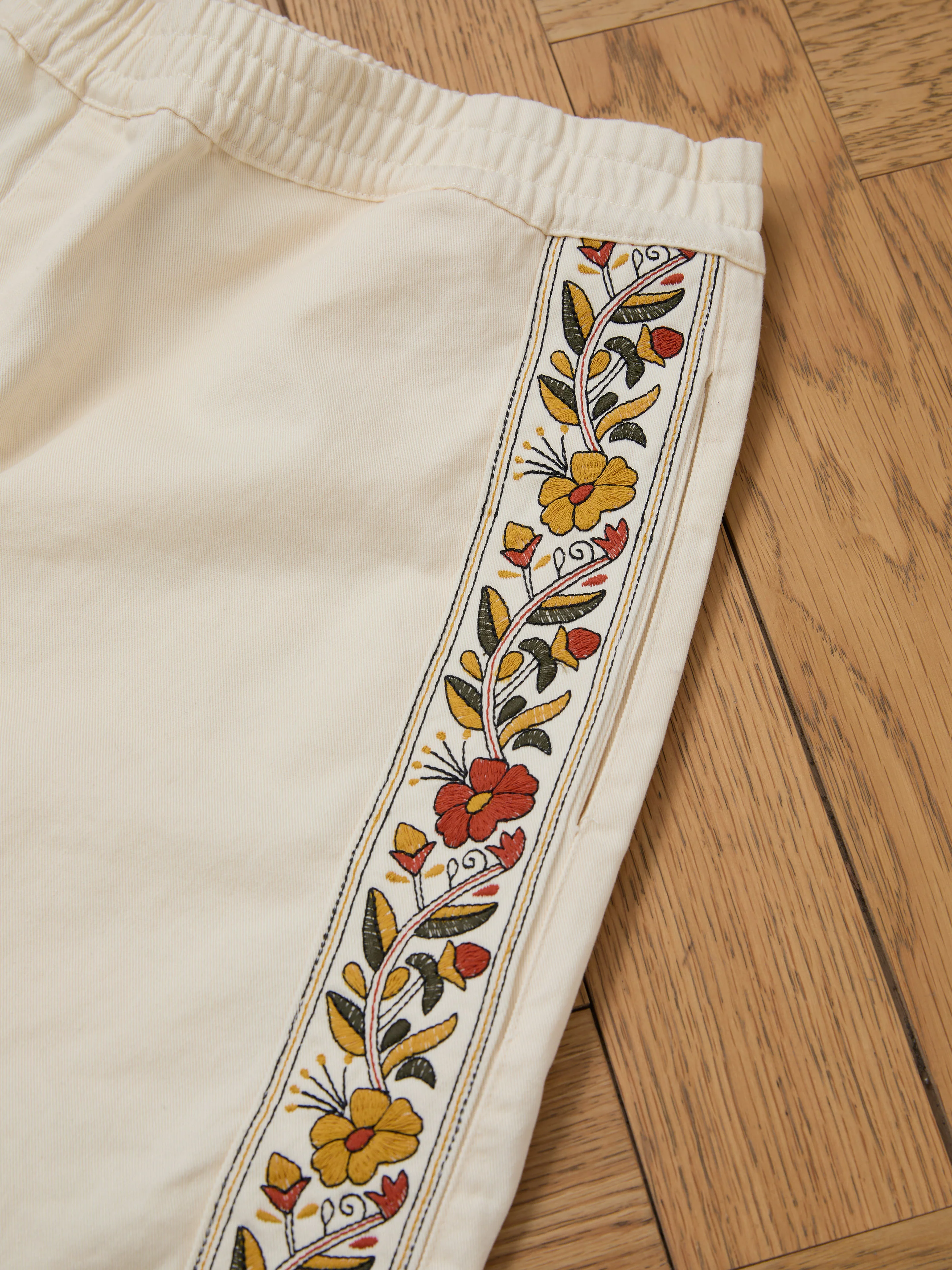 Kantha Floral Work Shorts - Image 9